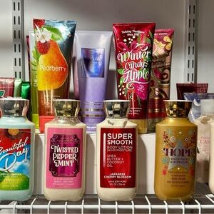 Bath & Body Works Winter Candy Apple Body Lotion - Festive Red